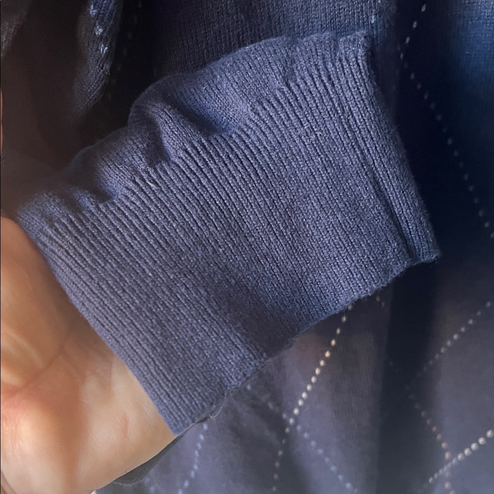 Izod Men's Dark Blue Crewneck Sweater - Picture 5 of 6